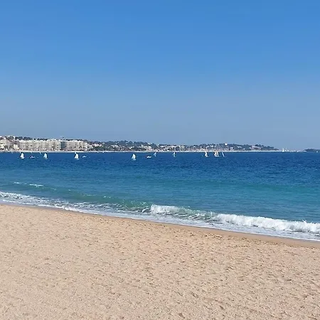 شقة Proche - Location F2 Climatise Avec Balcon
